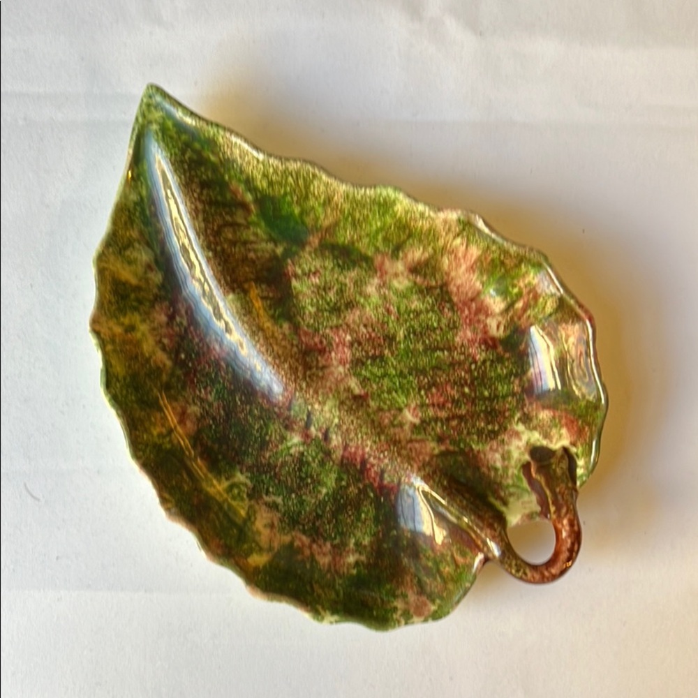 Jameson’s Pottery / vintage/ Leaf Shaped Dish/ 7.5 c 5 / Capistrano Calif /